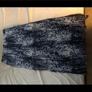 Super cute maxi skirt WITH POCKETS!!